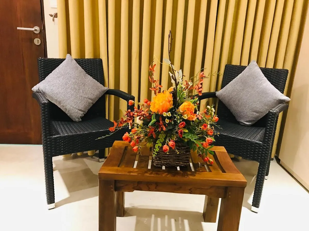 Ceylon Kingsmen Garden - Katunayake Airport Transit Hotels 尼甘布 0*,  斯里兰卡