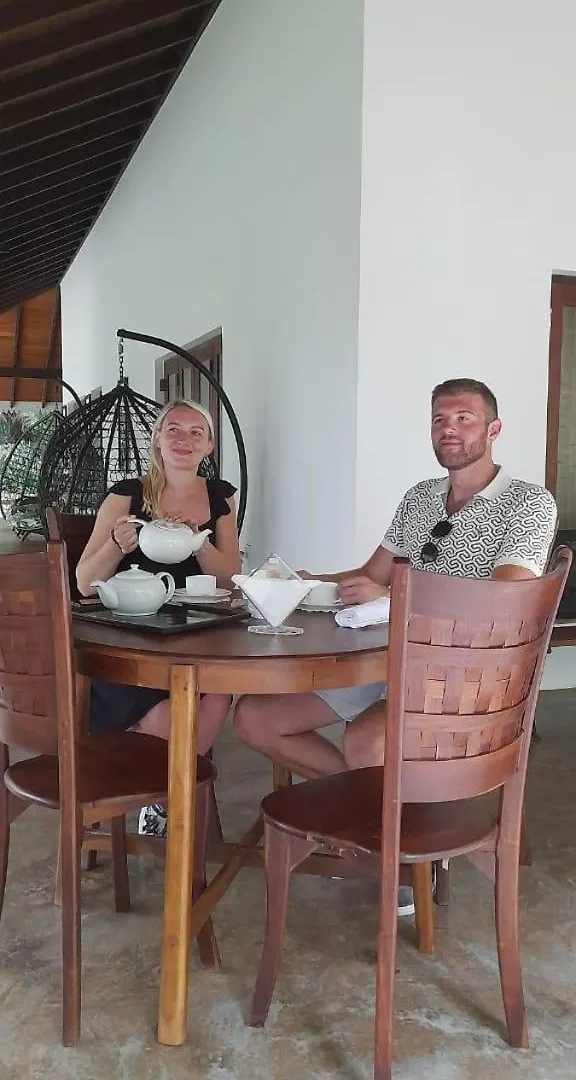 Ceylon Kingsmen Garden - Katunayake Airport Transit Hotels Negombo